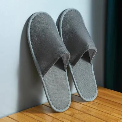 Home use slippers (Random Colors)